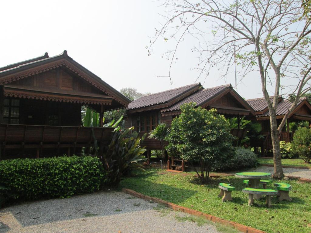Hôtel Baan Saranya à Nakhon Ratchasima Extérieur photo
