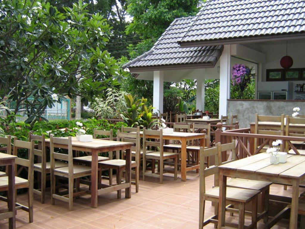 Hôtel Baan Saranya à Nakhon Ratchasima Extérieur photo